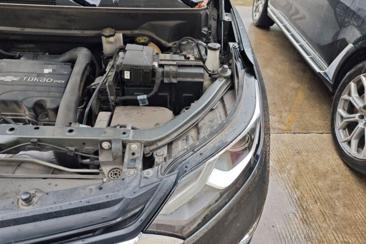Used Chevrolet Equinox 2019 535T Automatic YuJie Edition China V Standard Engine Bay Left