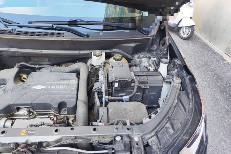 Used Chevrolet Equinox 2019 535T Automatic Chijie Edition China V Standard Engine Bay Left