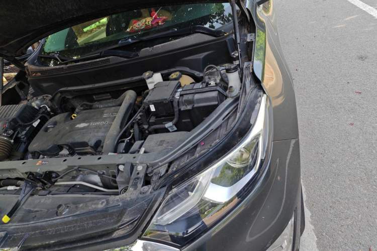 Used Chevrolet Equinox 2019 535T Automatic YuJie Edition China V Standard Engine Bay Left