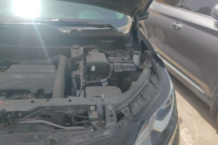 Used Chevrolet Equinox 2019 535T Automatic Chijie Edition China VI Engine Bay Left