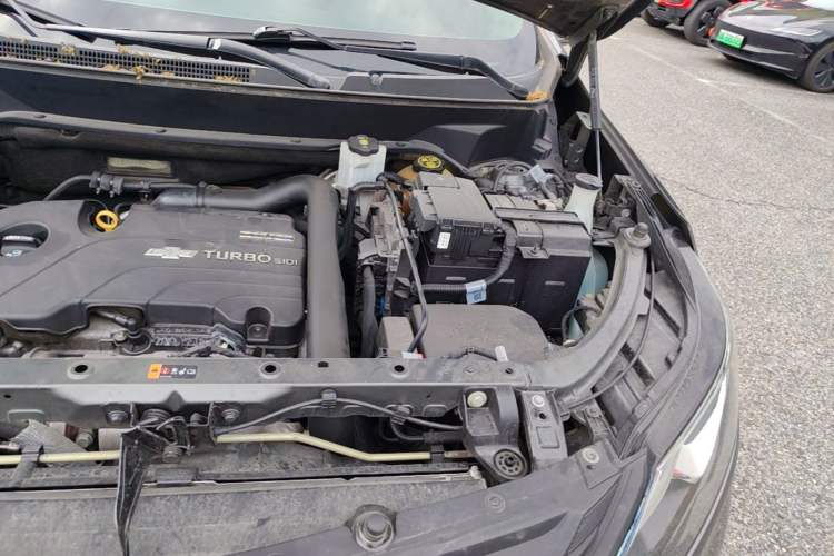 Used Chevrolet Equinox 2019 535T Automatic Chijie Edition China VI Engine Bay Left