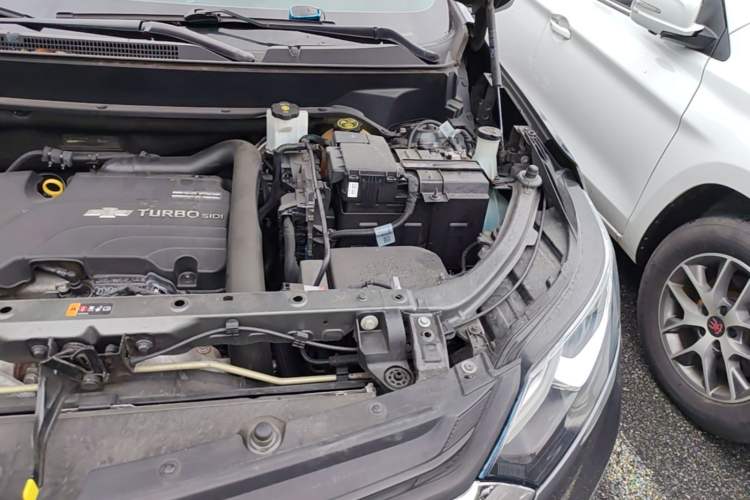 Used Chevrolet Equinox 2019 535T Automatic Chijie Edition China VI Engine Bay Left