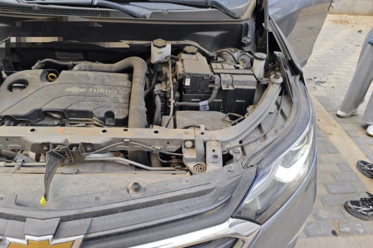 Used Chevrolet Equinox 2019 535T Automatic YuJie Edition China VI Engine Bay Left
