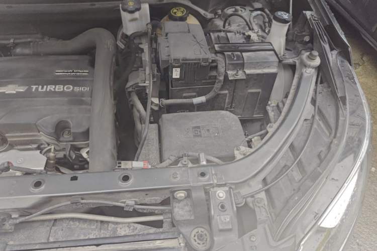 Used Chevrolet Equinox 2019 535T Automatic YuJie Edition China VI Engine Bay Left