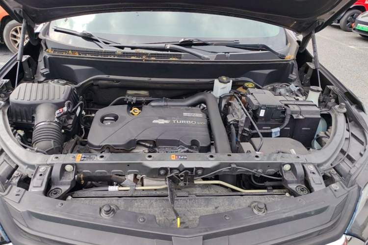 Used Chevrolet Equinox 2019 535T Automatic Chijie Edition China VI Engine Bay