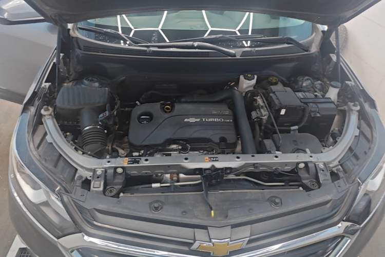 Used Chevrolet Equinox 2019 535T Automatic Chijie Edition China VI Engine Bay