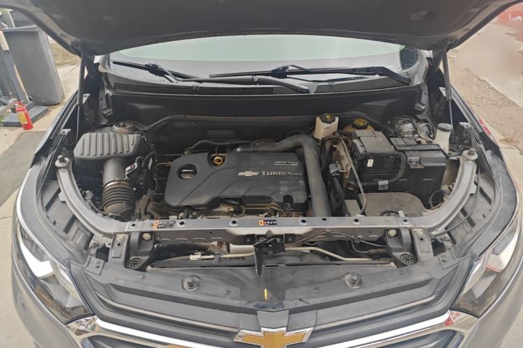 Used Chevrolet Equinox 2019 535T Automatic Chijie Edition China VI Engine Bay