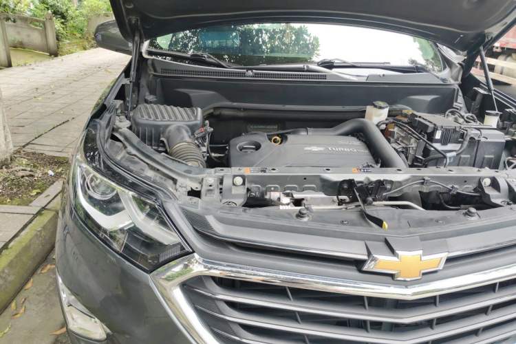 Used Chevrolet Equinox 2019 535T Automatic YuJie Edition China VI Engine Bay Right
