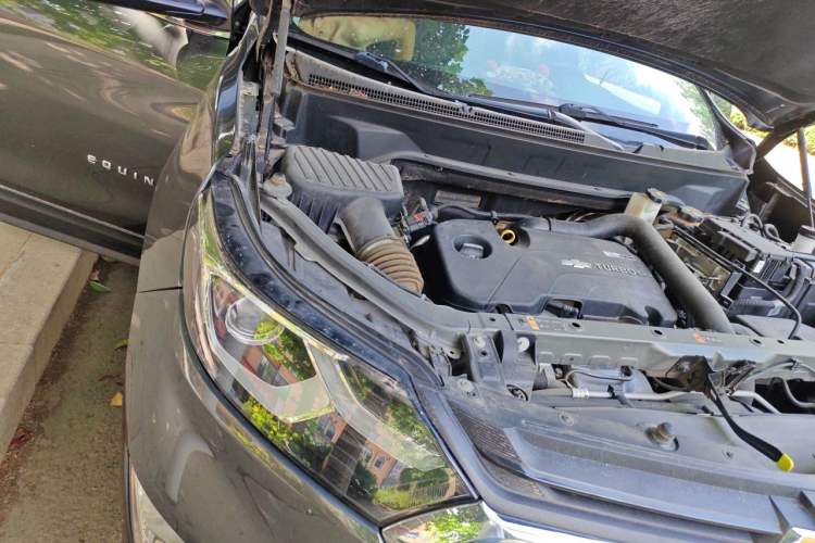 Used Chevrolet Equinox 2019 535T Automatic YuJie Edition China V Standard Engine Bay Right