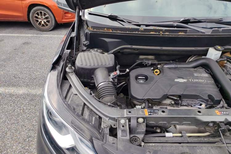 Used Chevrolet Equinox 2019 535T Automatic Chijie Edition China VI Engine Bay Right