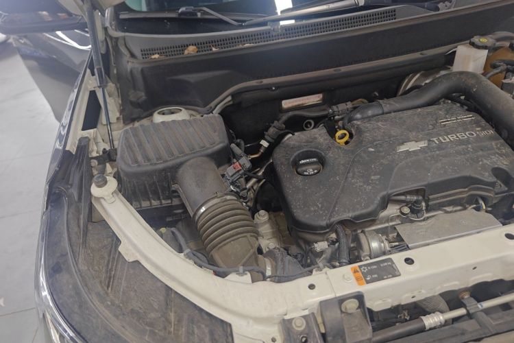 Used Chevrolet Equinox 2019 535T Automatic YuJie Edition China V Standard Engine Bay Right