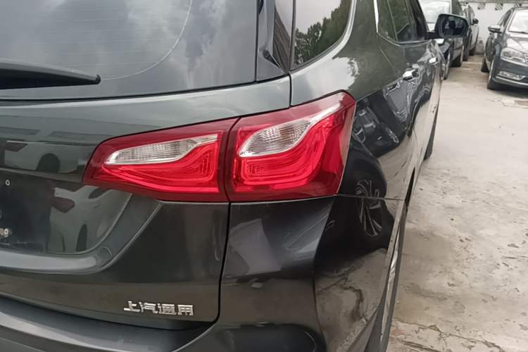 Used Chevrolet Equinox 2019 535T Automatic YuJie Edition China V Standard Exterior 3