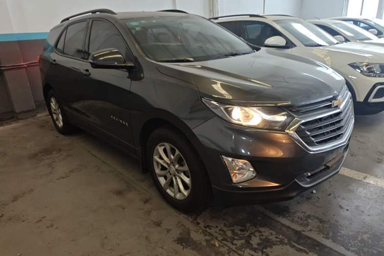 Used Chevrolet Equinox 2019 535T Automatic Chijie Edition China V Standard Front Right 45 Deg