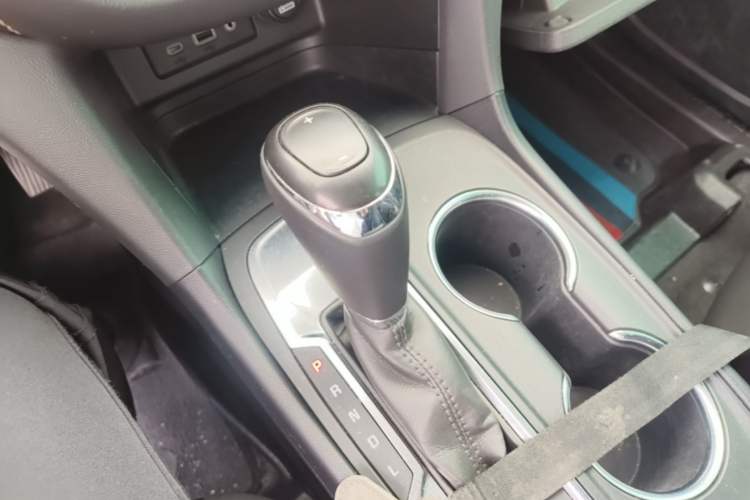 Used Chevrolet Equinox 2019 535T Automatic YuJie Edition China V Standard Gear Lever