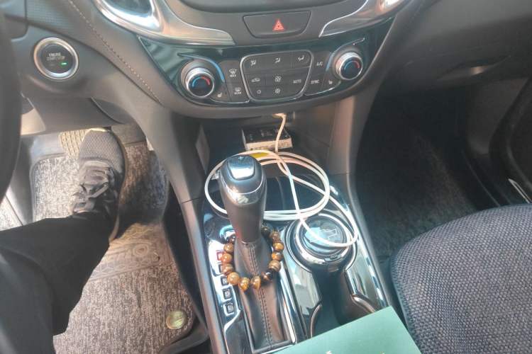 Used Chevrolet Equinox 2019 535T Automatic YuJie Edition China V Standard Gear Lever