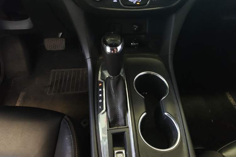 Used Chevrolet Equinox 2019 535T Automatic Chijie Edition China V Standard Gear Lever