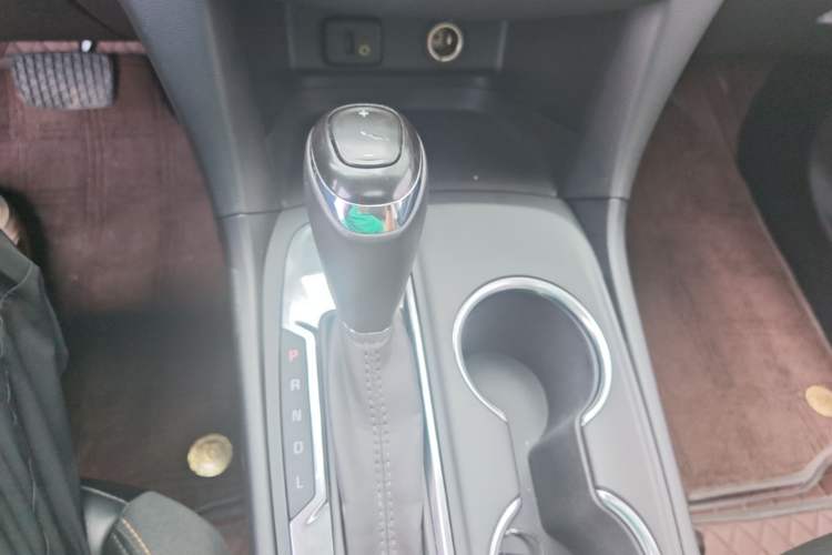 Used Chevrolet Equinox 2019 535T Automatic Chijie Edition China VI Gear Lever