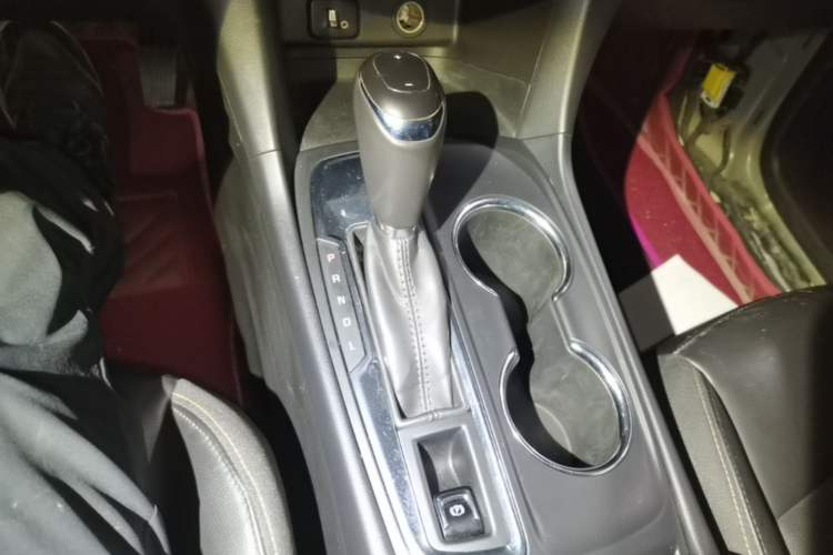 Used Chevrolet Equinox 2019 535T Automatic Chijie Edition China V Standard Gear Lever