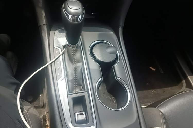 Used Chevrolet Equinox 2019 535T Automatic YuJie Edition China V Standard Gear Lever