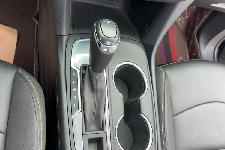 Used Chevrolet Equinox 2019 535T Automatic Chijie Edition China V Standard Gear Lever