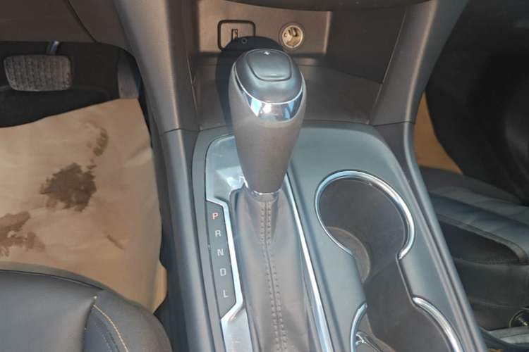 Used Chevrolet Equinox 2019 535T Automatic Chijie Edition China VI Gear Lever