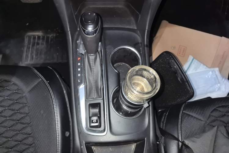 Used Chevrolet Equinox 2019 535T Automatic Chijie Edition China VI Gear Lever