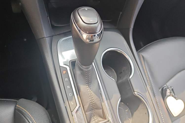 Used Chevrolet Equinox 2019 535T Automatic YuJie Edition China V Standard Gear Lever