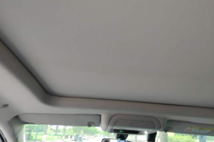 Used Chevrolet Equinox 2019 535T Automatic YuJie Edition China VI Headliner