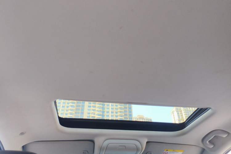 Used Chevrolet Equinox 2019 535T Automatic Lingjie Edition China VI Standard Headliner