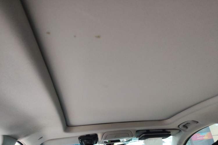 Used Chevrolet Equinox 2019 535T Automatic YuJie Edition China VI Headliner