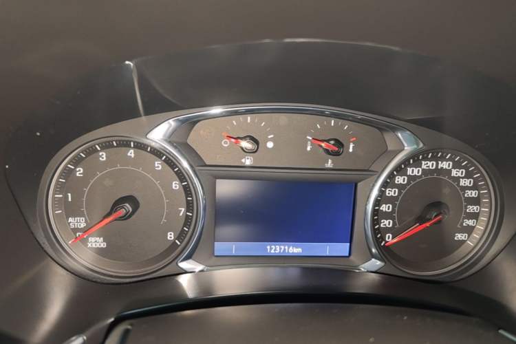 Used Chevrolet Equinox 2019 Redline 550T Automatic All-Wheel-Drive RS Model China VI Standard Instrument Cluster