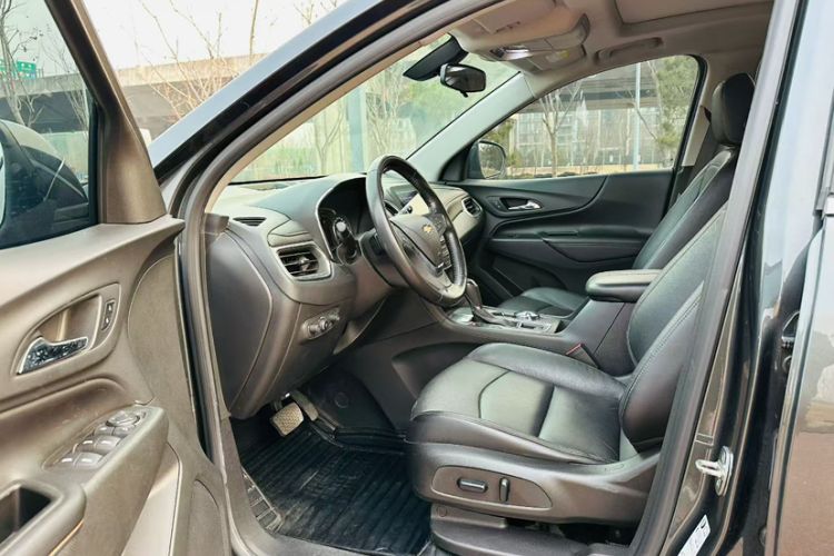 Used Chevrolet Equinox 2019 535T Automatic Chijie Edition China V Standard Interior 3