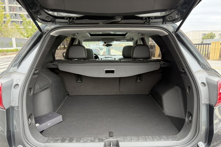 Used Chevrolet Equinox 2019 535T Automatic Chijie Edition China VI Interior 8