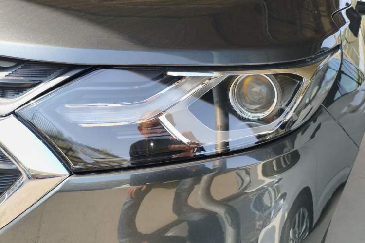 Used Chevrolet Equinox 2019 535T Automatic YuJie Edition China V Standard Left Front Headlight