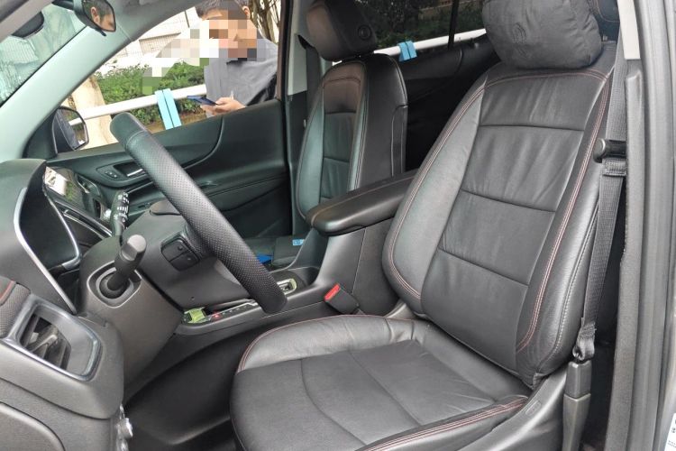 Used Chevrolet Equinox 2019 Redline 550T Automatic All-Wheel-Drive RS Model China VI Standard Left Front Seat
