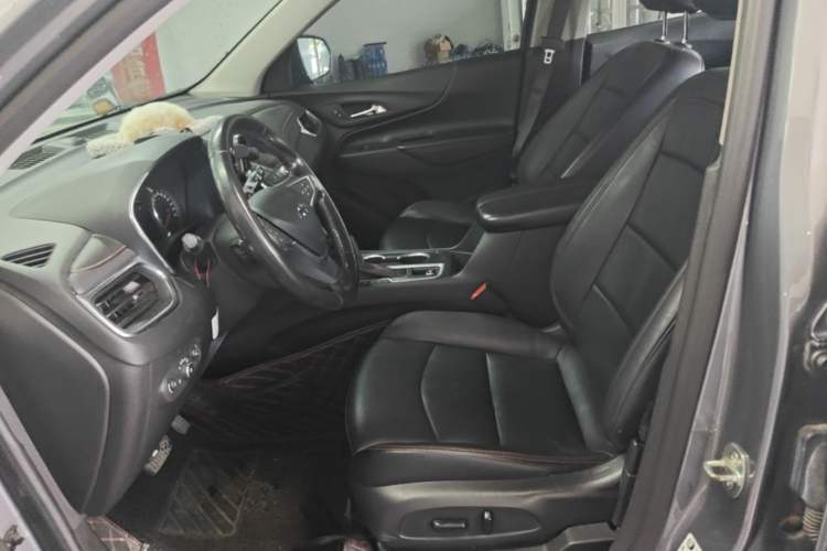 Used Chevrolet Equinox 2019 Redline 550T Automatic All-Wheel-Drive RS Model China VI Standard Left Front Seat