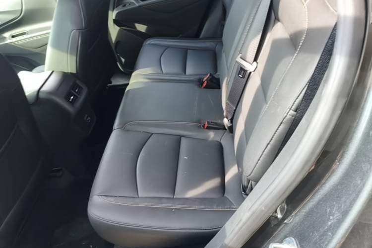 Used Chevrolet Equinox 2019 535T Automatic YuJie Edition China V Standard Left Rear Seat