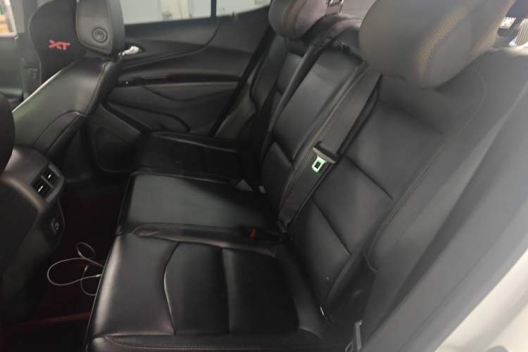 Used Chevrolet Equinox 2019 535T Automatic YuJie Edition China V Standard Left Rear Seat