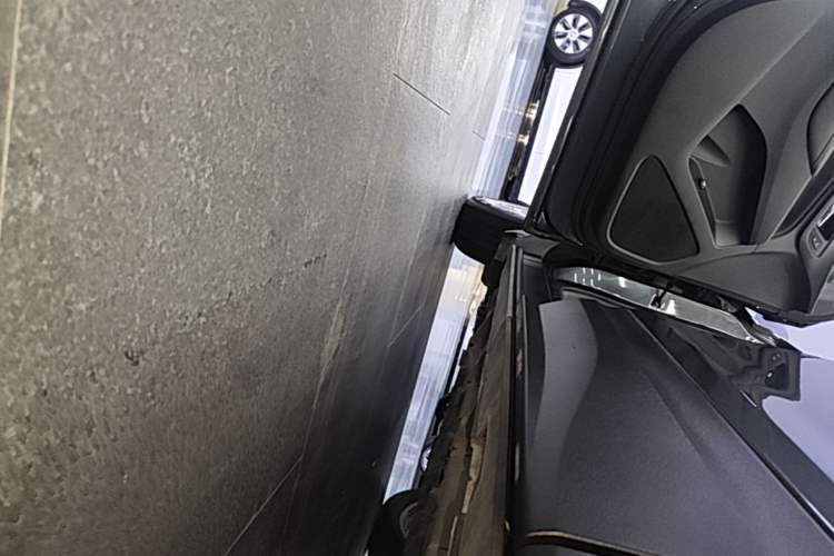 Used Chevrolet Equinox 2019 535T Automatic YuJie Edition China VI Left Side Sill