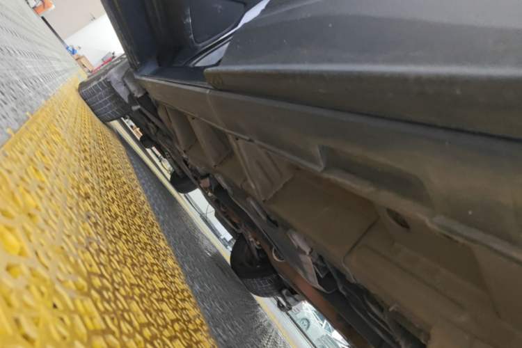 Used Chevrolet Equinox 2019 Redline 550T Automatic All-Wheel-Drive RS Model China VI Standard Left Side Sill