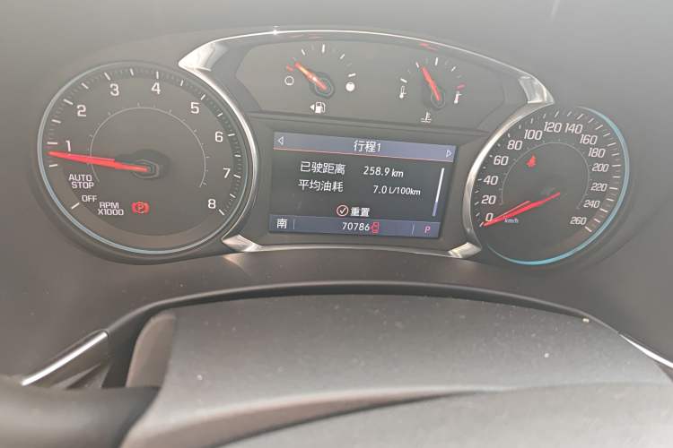 Used Chevrolet Equinox 2019 535T Automatic YuJie Edition China V Standard Odometer Close Up