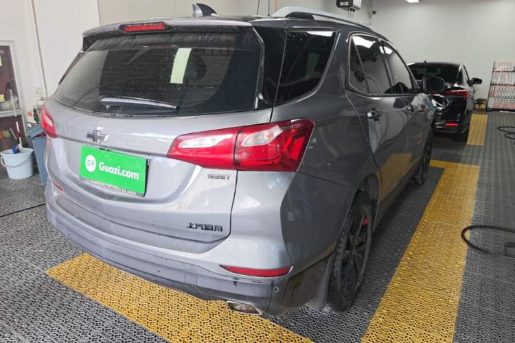 Used Chevrolet Equinox 2019 Redline 550T Automatic All-Wheel-Drive RS Model China VI Standard Rear Right 45 Deg