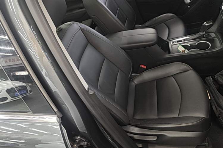 Used Chevrolet Equinox 2019 535T Automatic YuJie Edition China VI Right Front Seat