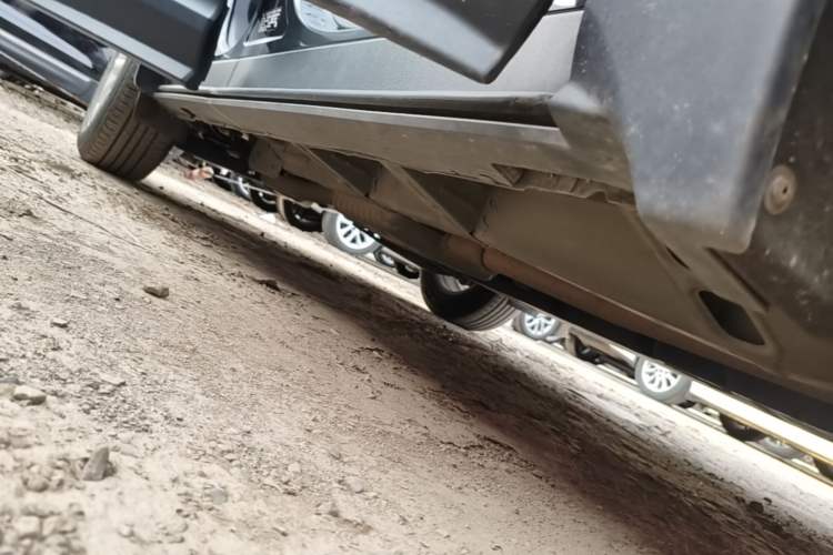 Used Chevrolet Equinox 2019 535T Automatic Chijie Edition China VI Right Side Sill