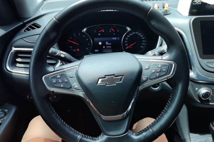 Used Chevrolet Equinox 2019 Redline 550T Automatic All-Wheel-Drive Trailblazer RS China VI Standard Steering Wheel