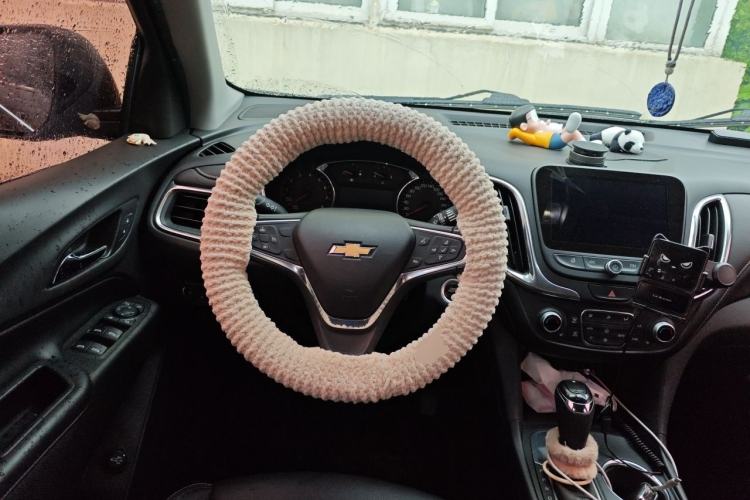 Used Chevrolet Equinox 2019 535T Automatic YuJie Edition China V Standard Steering Wheel