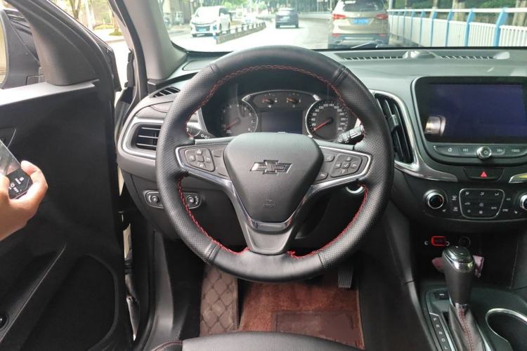 Used Chevrolet Equinox 2019 Redline 550T Automatic All-Wheel-Drive RS Model China VI Standard Steering Wheel
