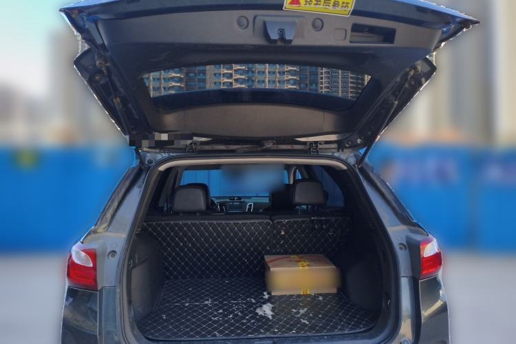 Used Chevrolet Equinox 2019 535T Automatic Lingjie Edition China VI Standard Trunk