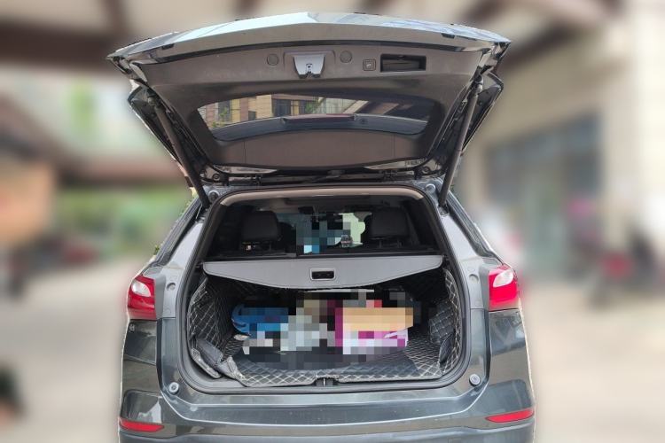 Used Chevrolet Equinox 2019 535T Automatic YuJie Edition China VI Trunk