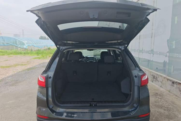 Used Chevrolet Equinox 2019 535T Automatic Chijie Edition China VI Trunk
